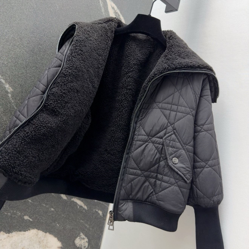 chr1st1an D10r outwear